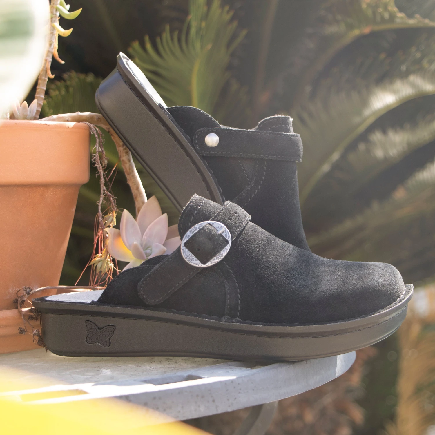 Shoes Bryn Black Clog 2 Shoes Bryn Black Clog - Image 2