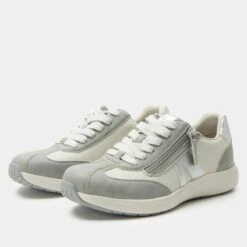 Eazeer Grey Shoe