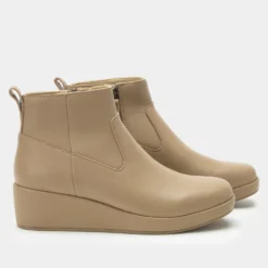 Hadi Beige Boot -ALEGRIA SHOES SALE HDI 6341 S2 cf7c7813 4cac 40f0 b8ae b00875c6e87c