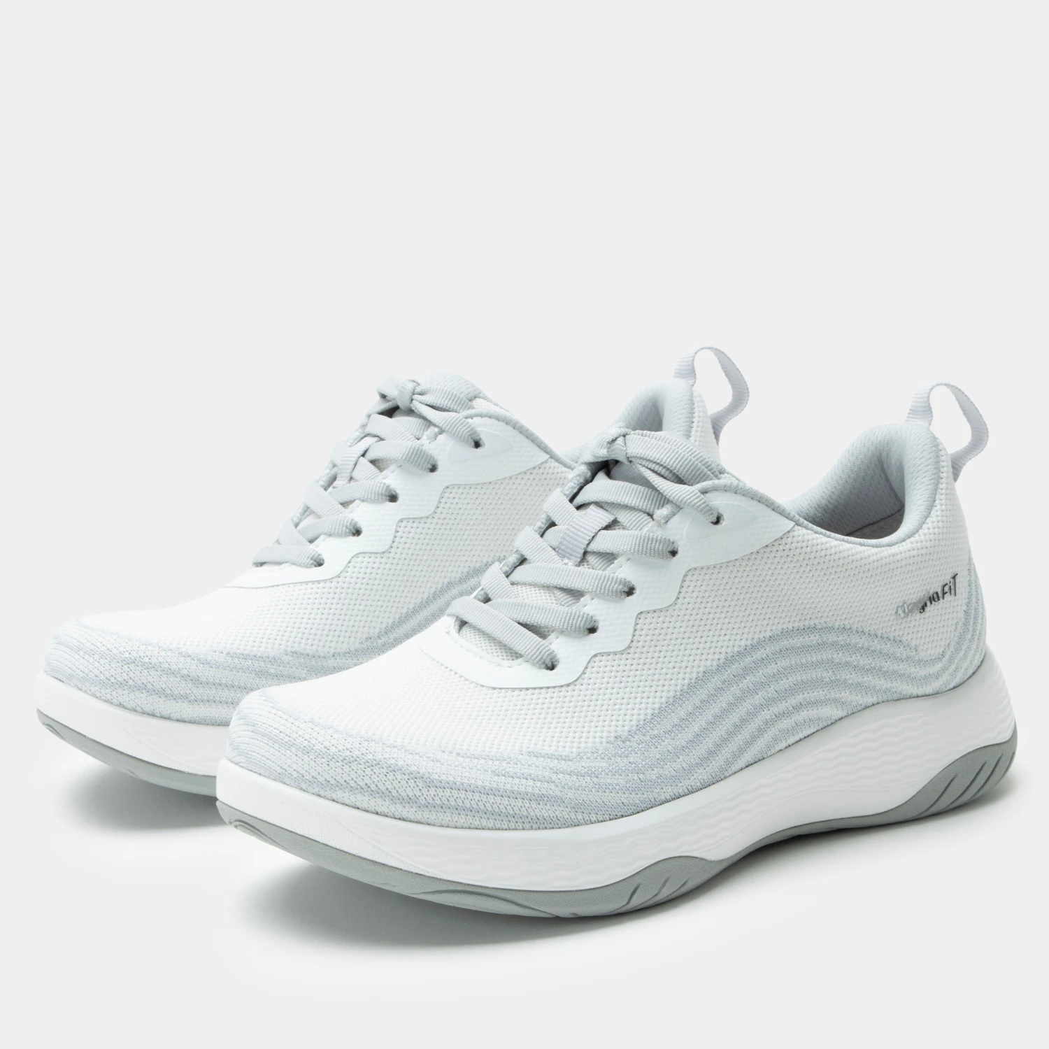 In8 White Shoe 1 In8 White Shoe