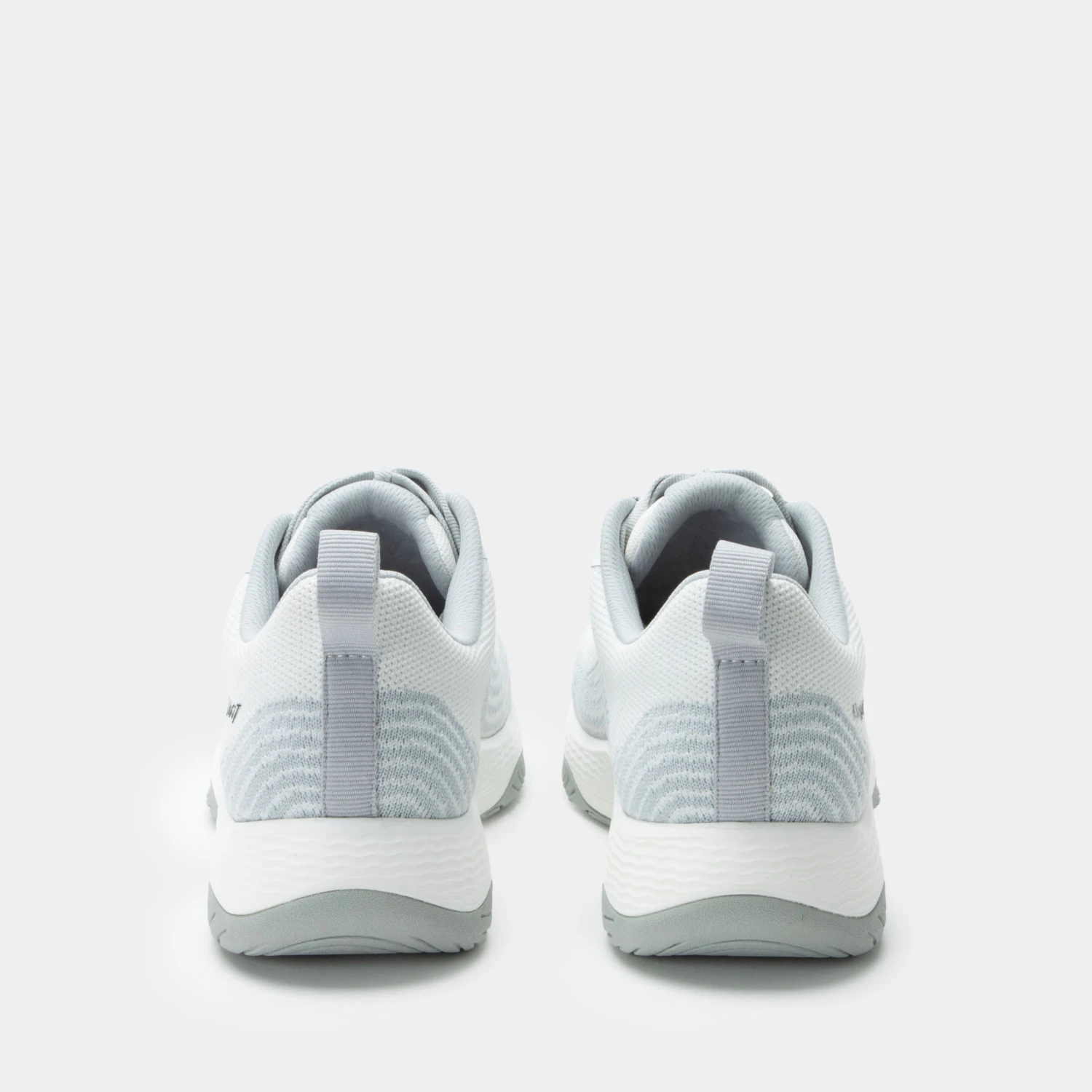 In8 White Shoe 4 In8 White Shoe - Image 4