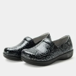 Shoes Keli Embroider Me Pewter Shoe