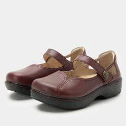 Shoes Onika Redwood Shoe