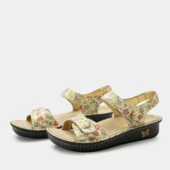 Vienna Good As Gold Sandal
